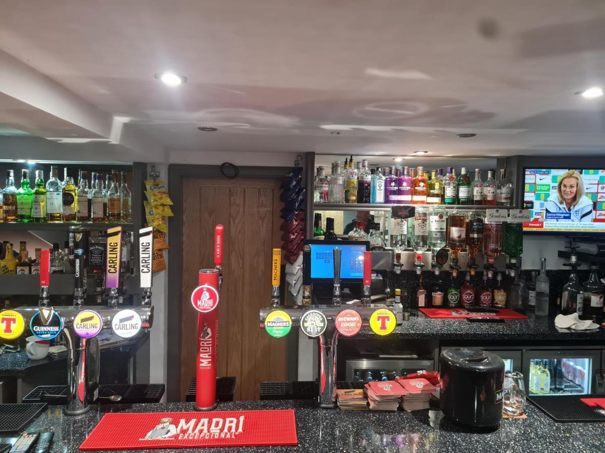 Inverbervie The Crown Hotel מראה חיצוני תמונה
