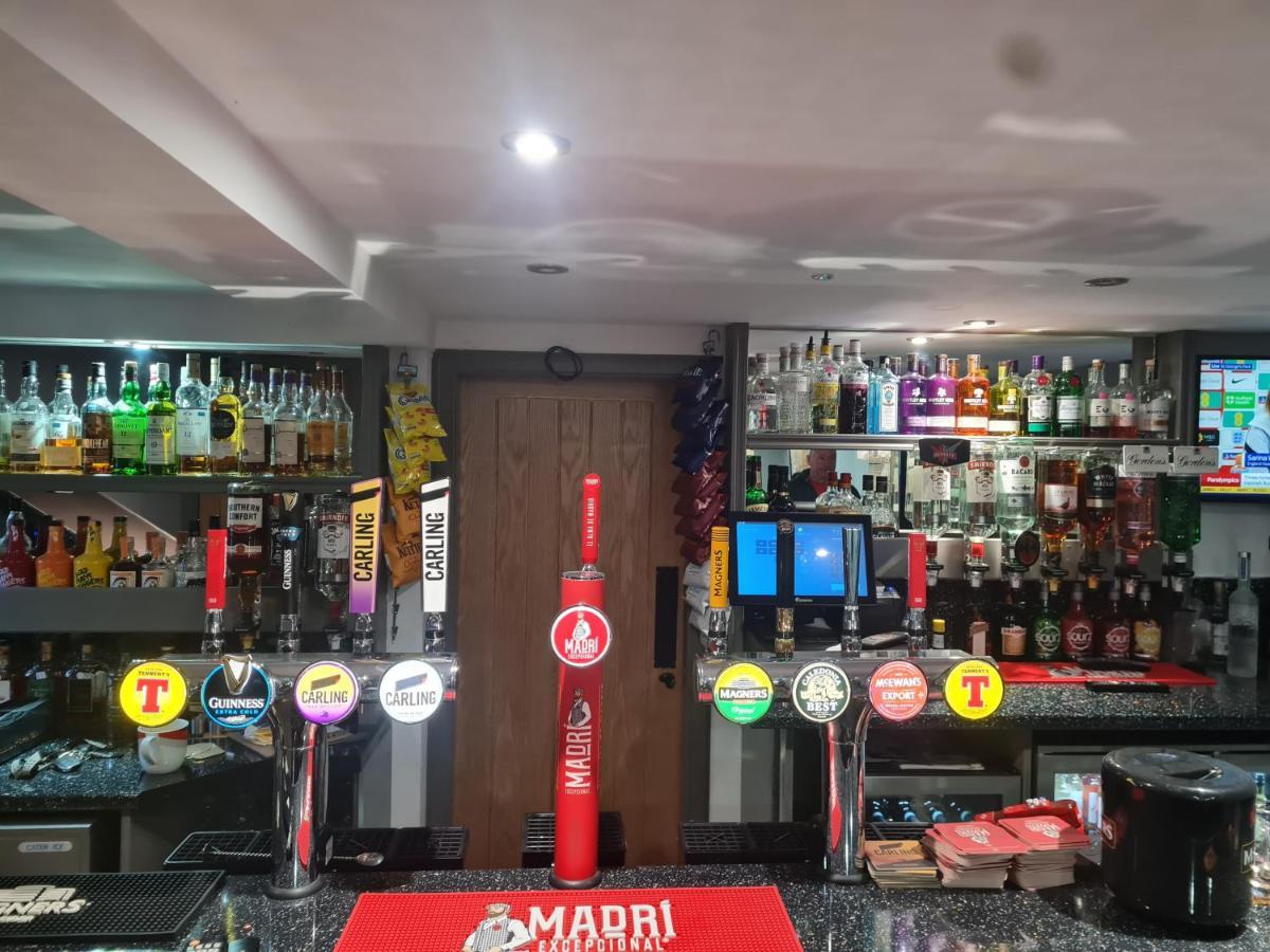 Inverbervie The Crown Hotel מראה חיצוני תמונה