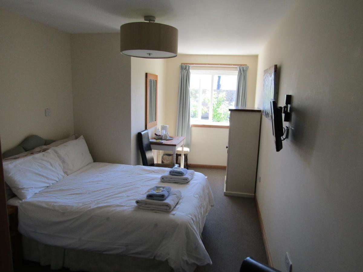 Inverbervie The Crown Hotel מראה חיצוני תמונה